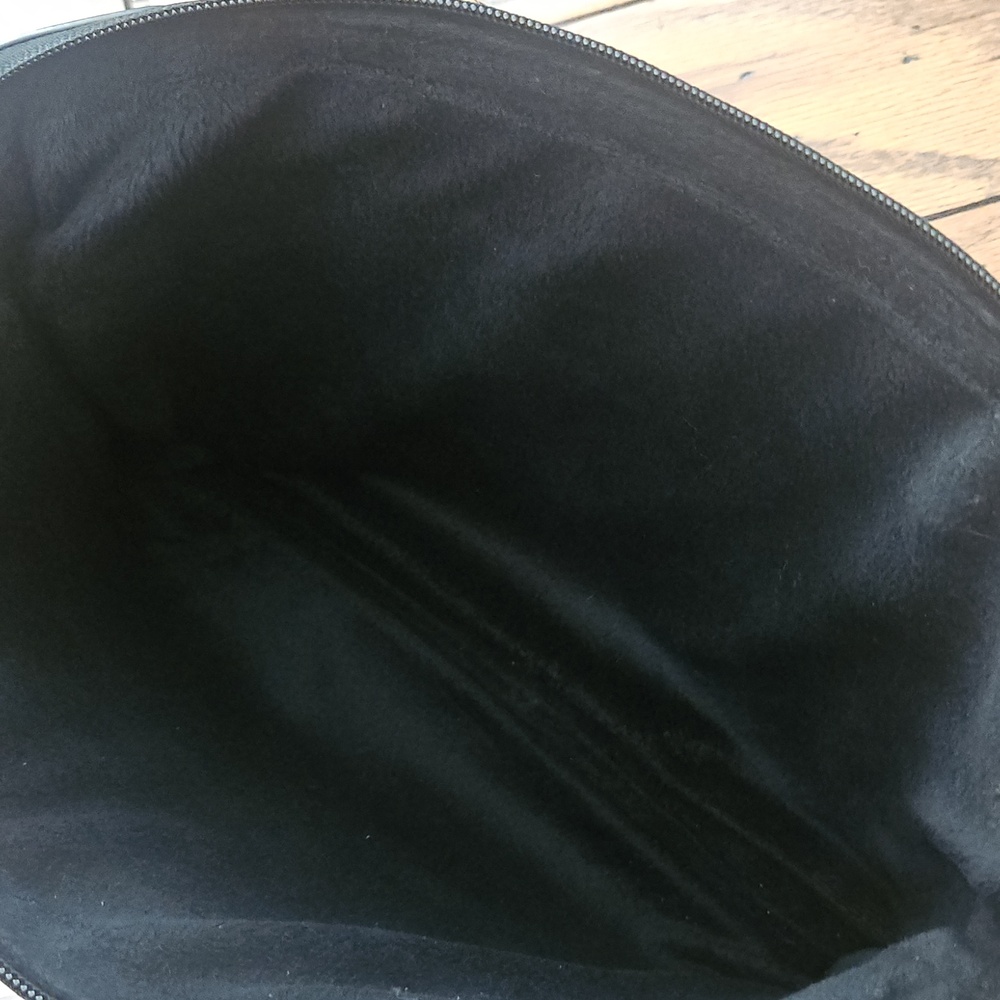 Marc Jacobs Black Patent Leather Computer Bag Messenter Bag - Picture 12 of 13